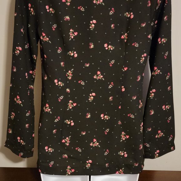 Band of Gipsies (Nordstrom) Women's Blouse Black Flowers Tie Size X-Small (EUC) - Picture 6 of 7